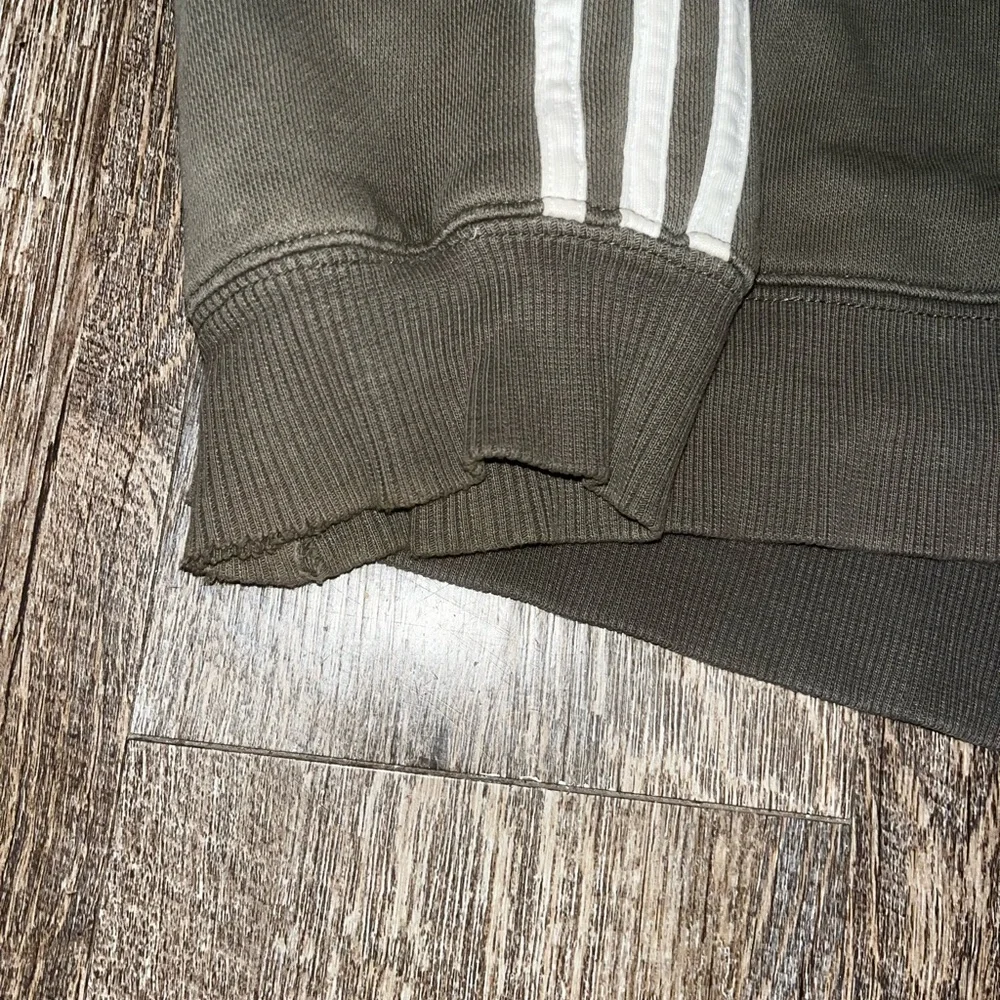 Adidas Sweatshirt Embroidered Vintage Pullover Retro 90s Youth XL‎